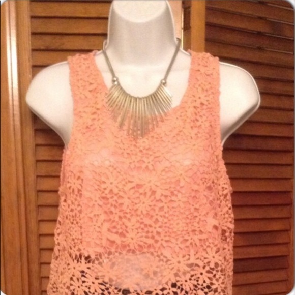 En Creme Top - Picture 2 of 3